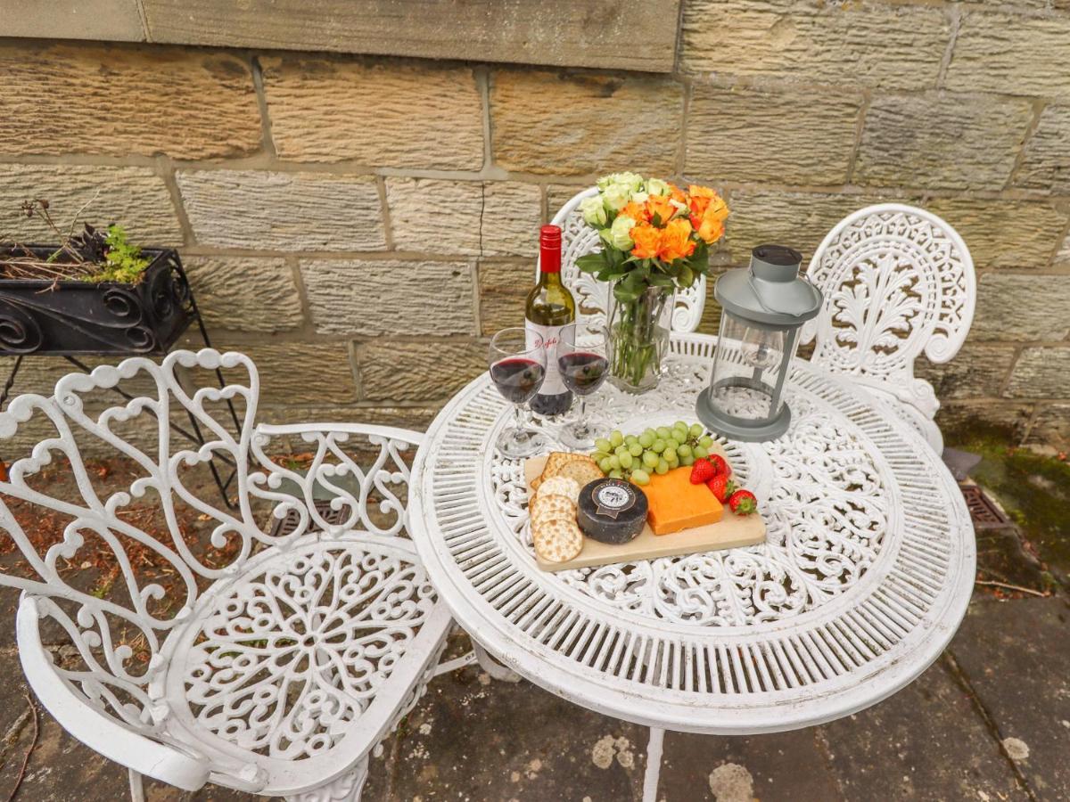 The Garden Apartment Whitby Exterior foto
